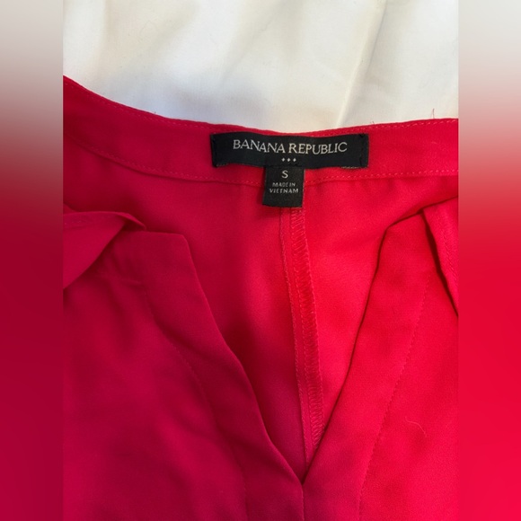 Red Ruffled Women's Top - Picture 2 of 2